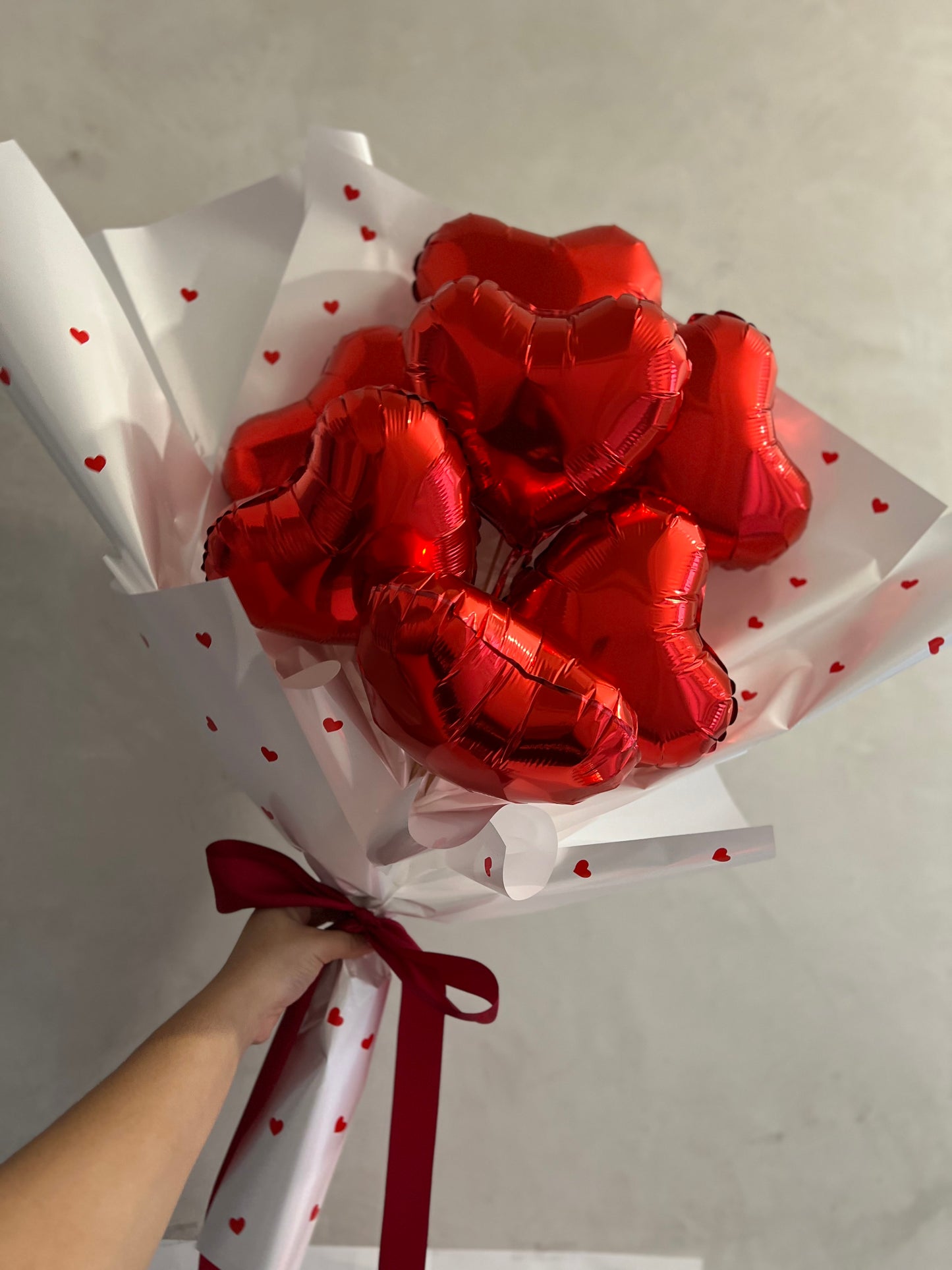 Bouquet de ballons - avec des ballons en forme de coeurs