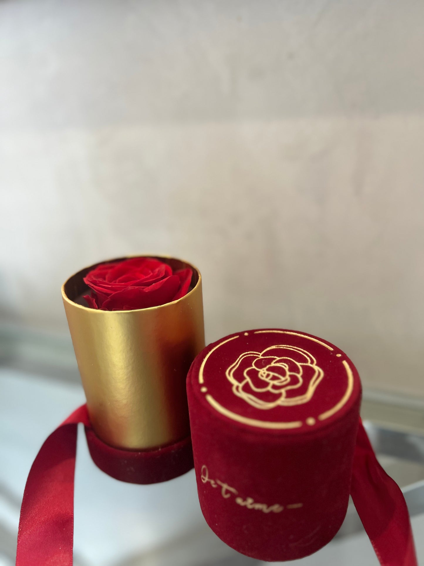 boite fleurs velours rouge fleurs eternelles