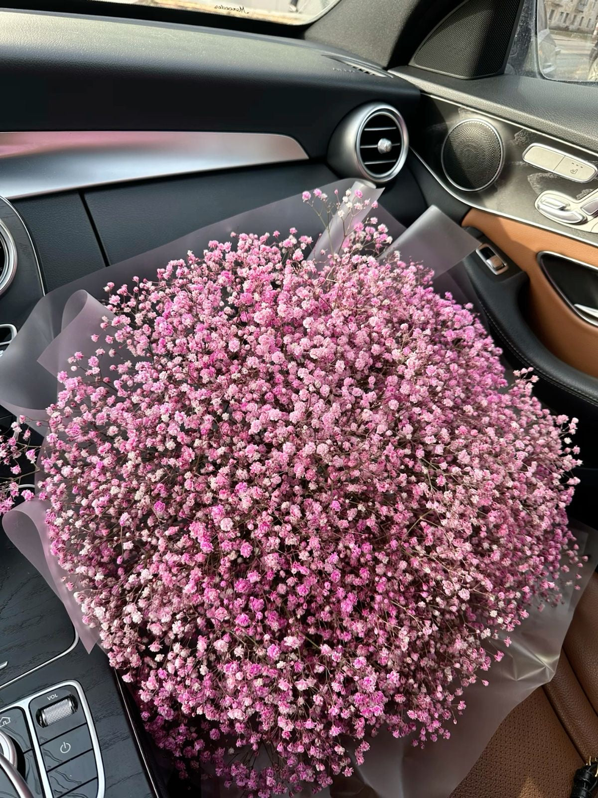 Bouquet ISABELLA de gypsophile rose, autre vue réelle