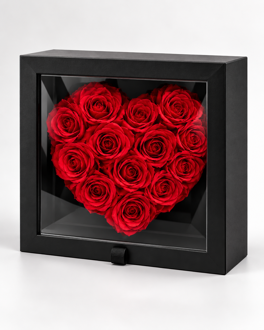Coffret belle pensée – Cœur de roses éternelles rouges en boîte noire