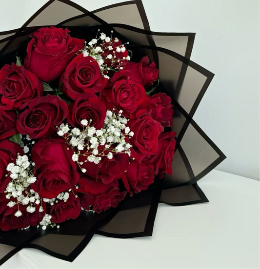 Bouquet de 20 Roses et Gypsophile