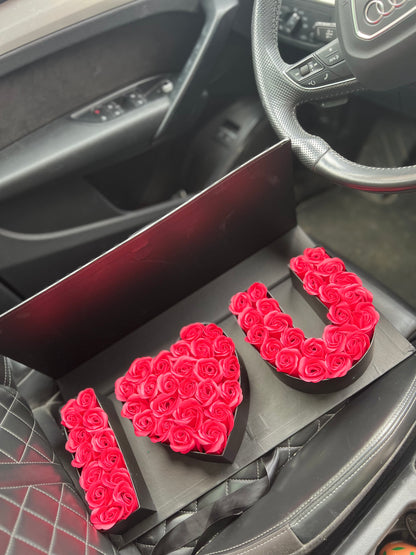 Le coffret I LOVE YOU  fleurs éternelles rouge