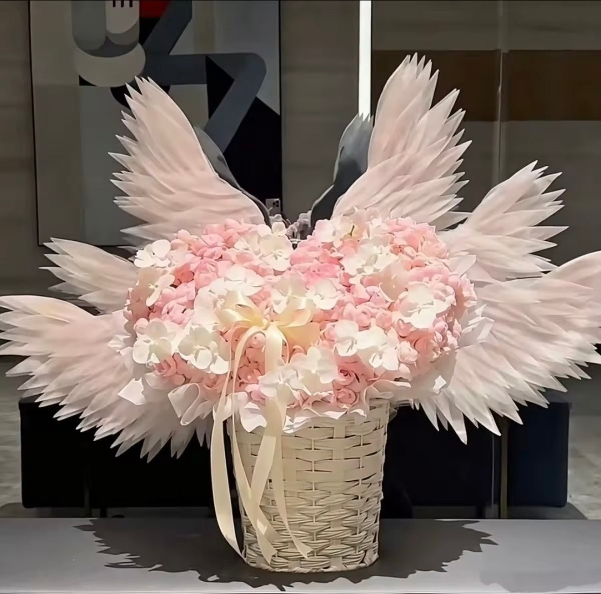 Cœur ANGEL de roses éternelles rose pâle avec ailes, photo réelle