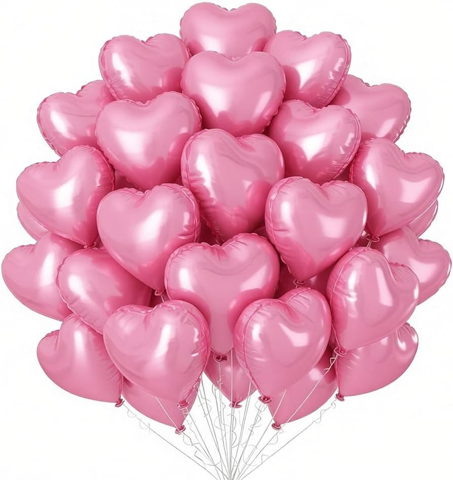 Grand bouquet de ballons cœurs roses brillants, vue de face