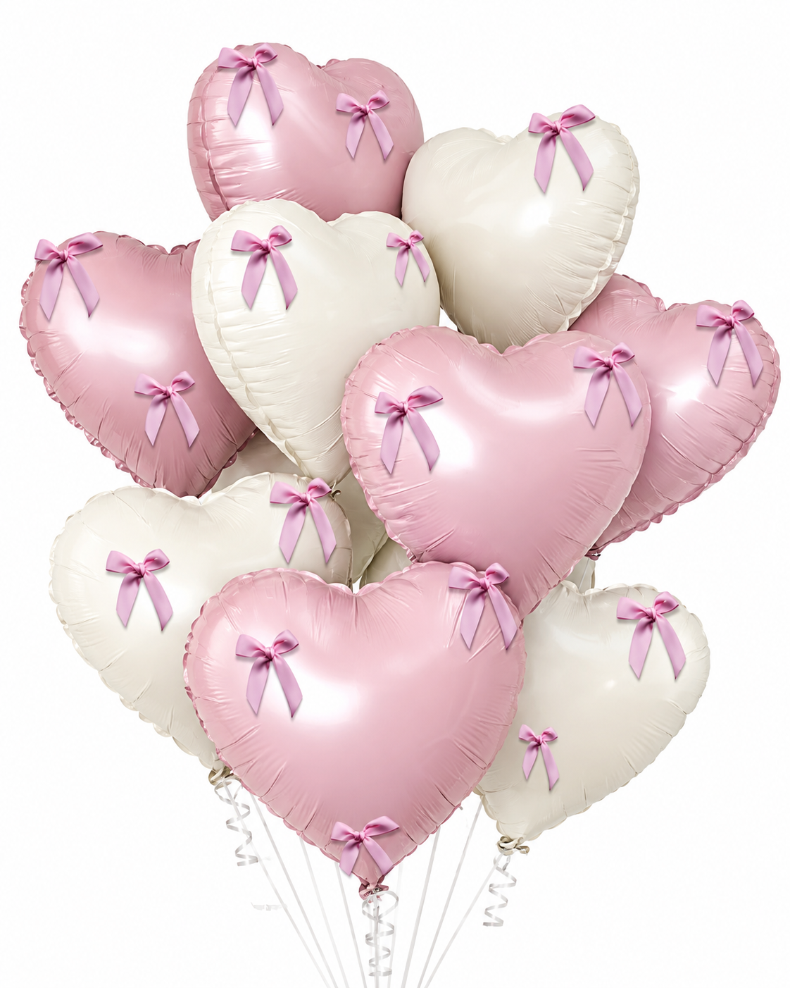Ballons cœur rose poudré et crème ornés de nœuds roses du bouquet de ballons girly, fond blanc