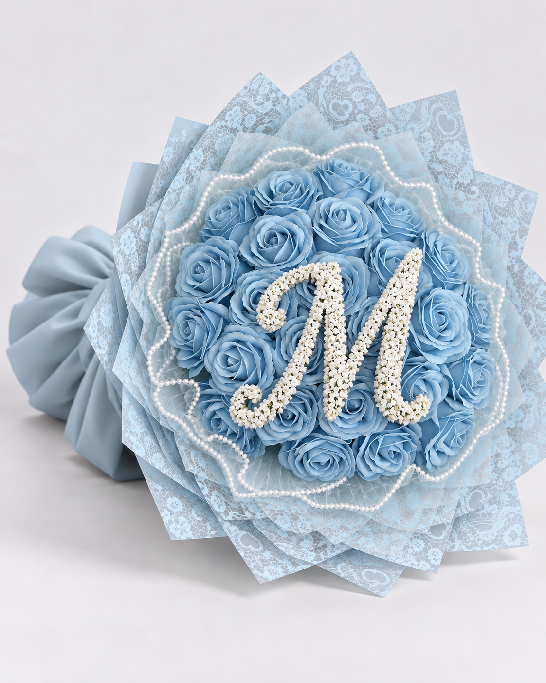 Bouquet CENDRILLON de 25 roses éternelles bleu ciel, vue de côté