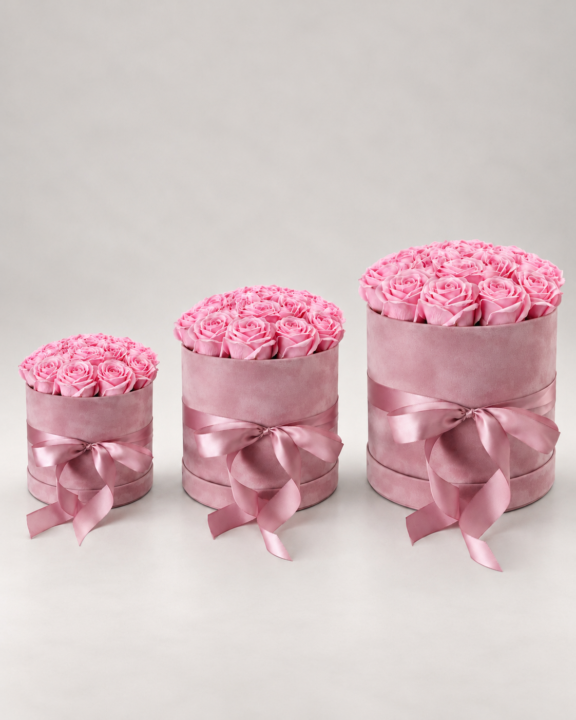 Coffrets Petit Bonheur S, M et L alignés, roses éternelles roses et rubans