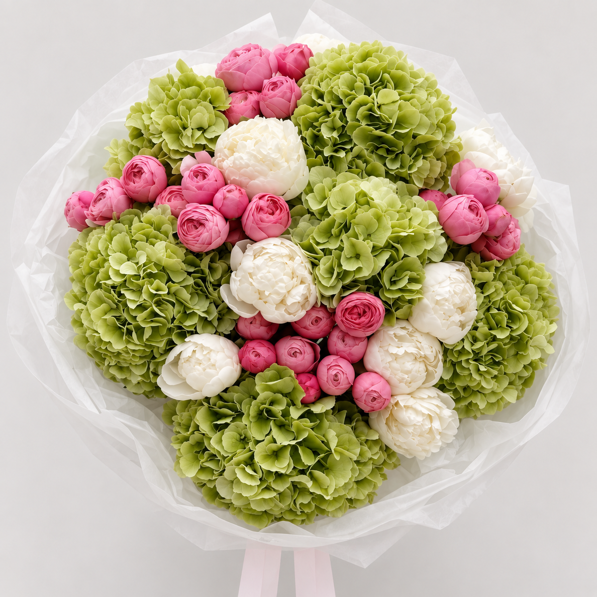 Bouquet LOUISE d'hortensias verts et pivoines fuchsia, vue de face