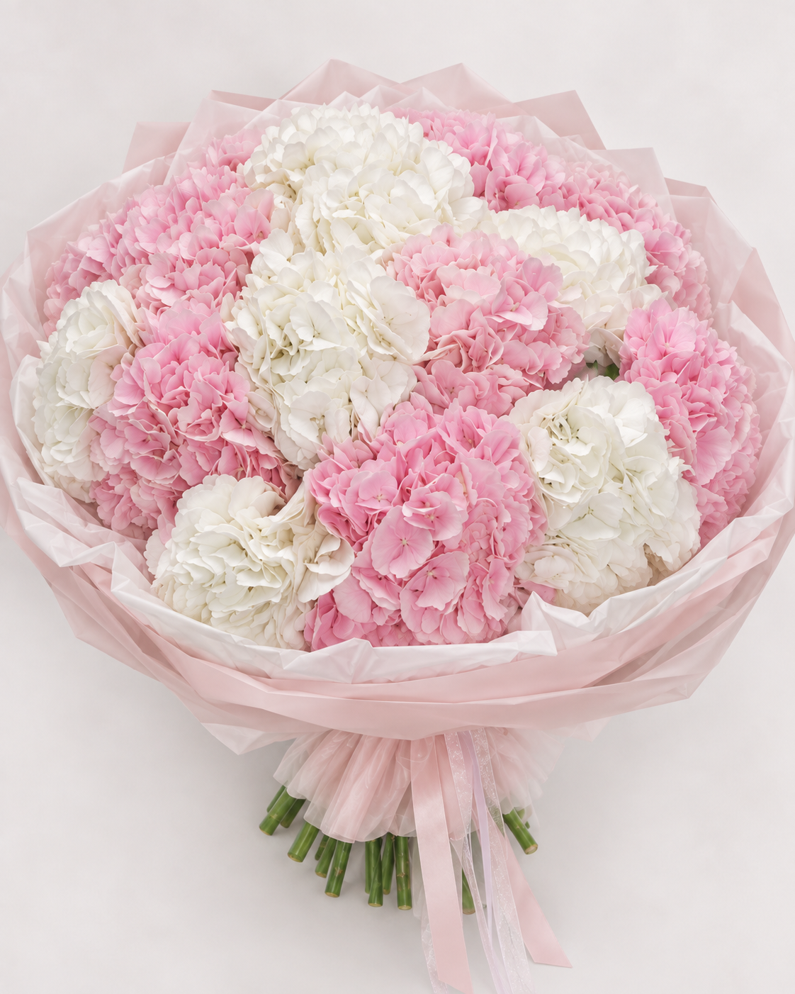 Bouquet MILLA d'hortensias roses et blancs, vue de face
