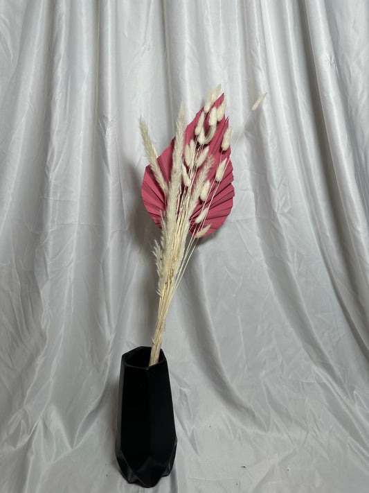 pampas sublimées par des nuances de blanc immaculé et de rose tendre