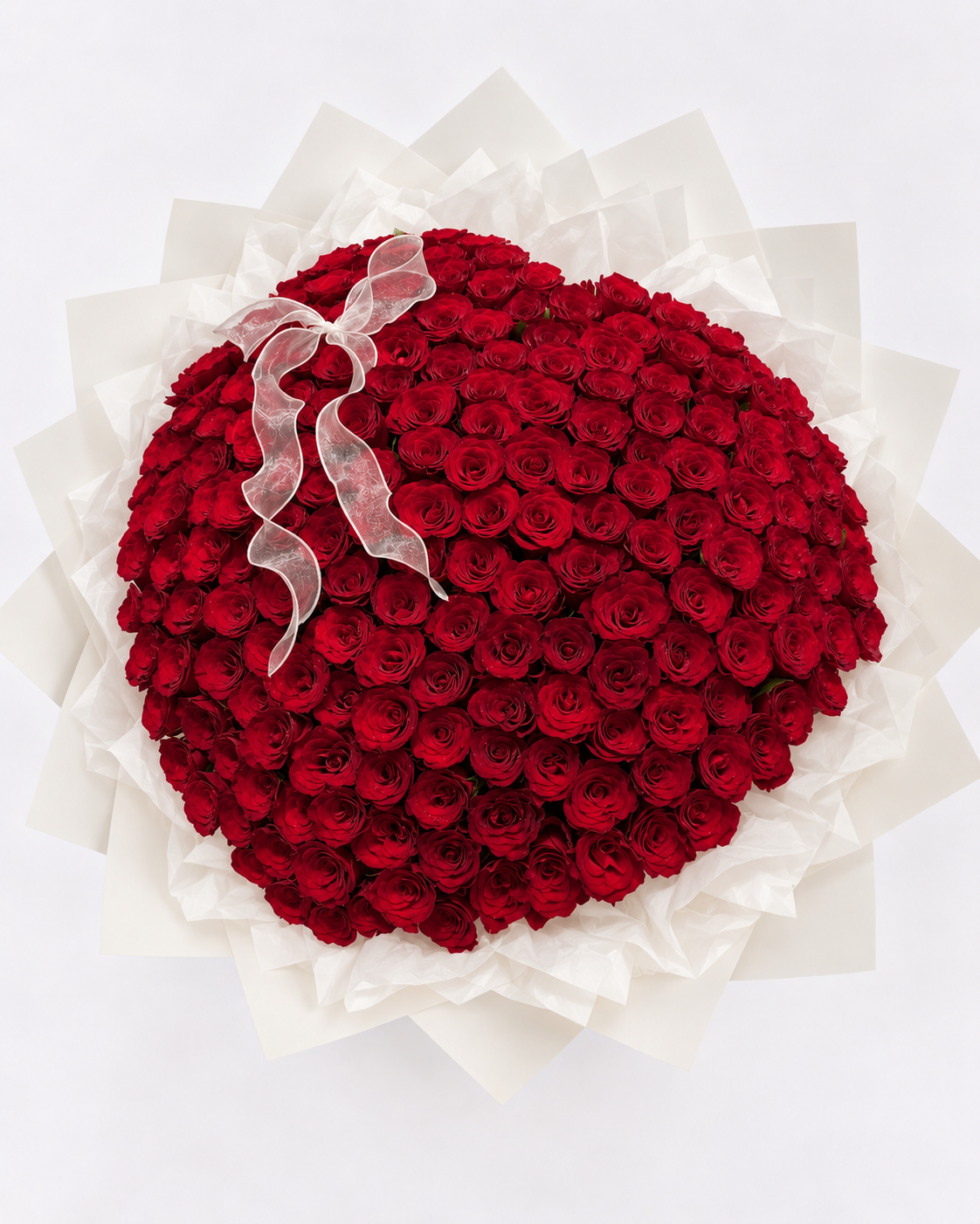 Vue de dessus du bouquet SEYA de roses rouges en forme de cœur