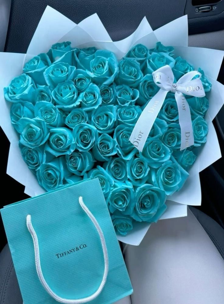 Bouquet TIFFANY de roses éternelles bleu turquoise avec un nœud blanc, photo réelle